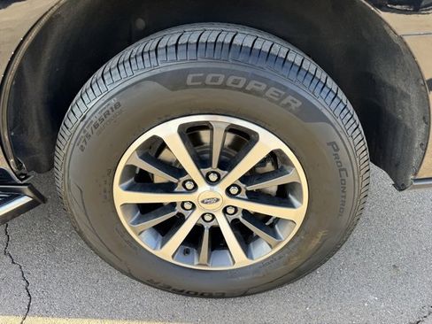 Used 2018 Ford Expedition XLT w/ Equipment Group 202A image 11