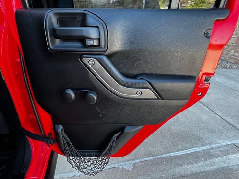 Used 2013 Jeep Wrangler Unlimited Sport w/ Connectivity Group AWD/4WD image 19