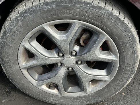 Used 2016 Kia Sorento SX image 8