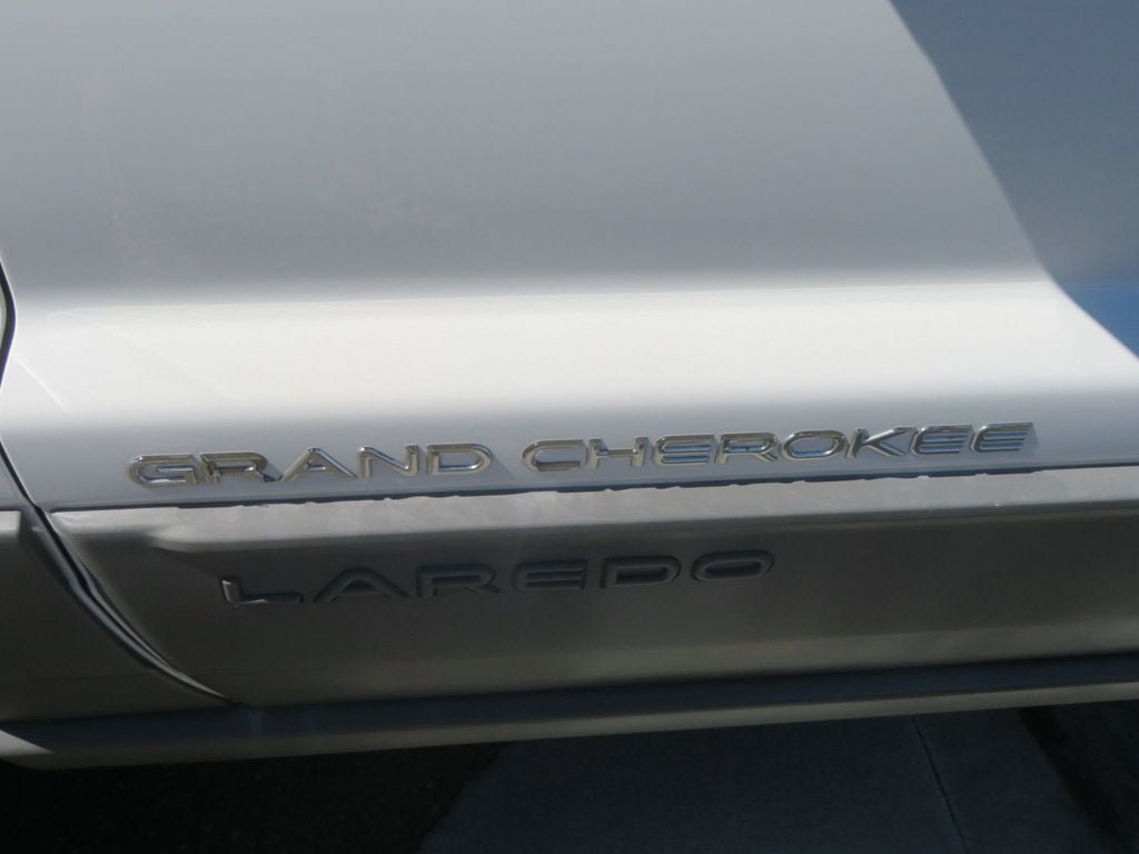 Used 2000 Jeep Grand Cherokee Laredo AWD/4WD image 15