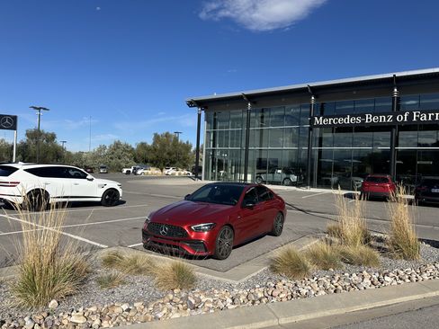Used 2023 Mercedes-Benz C 43 AMG 4MATIC Sedan image 5
