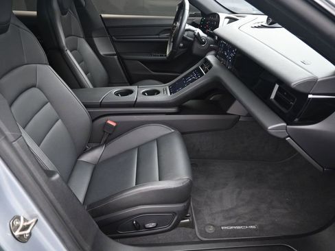 Certified 2021 Porsche Taycan image 28