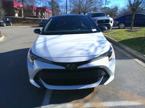 Used 2022 Toyota Corolla SE image 3