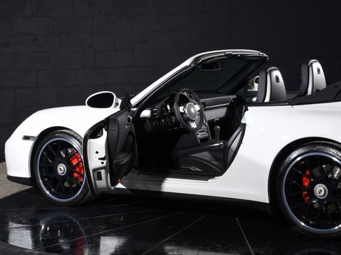 Used 2012 Porsche 911 Carrera GTS RWD image 16