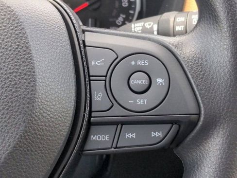 Used 2021 Toyota RAV4 XLE FWD image 24