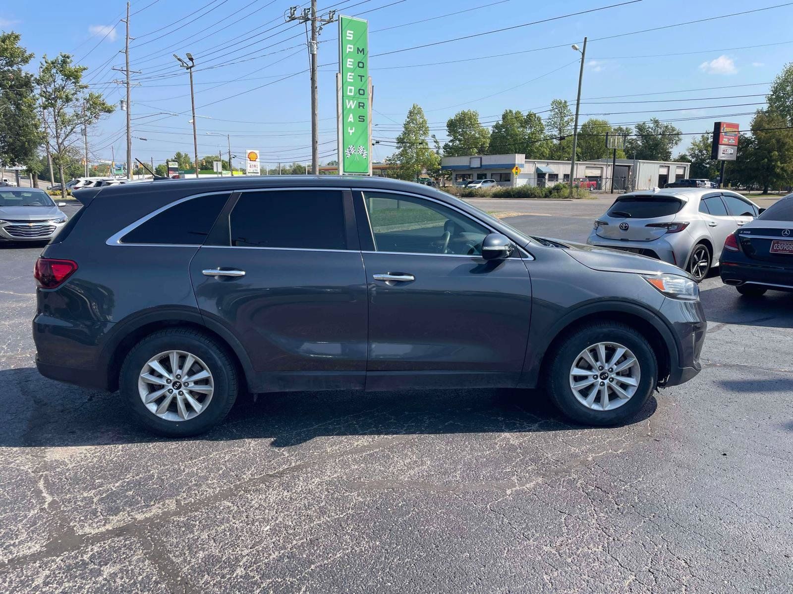 Used 2020 Kia Sorento LX FWD image 8