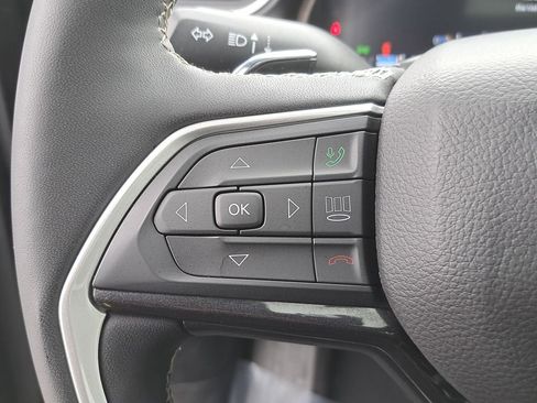 Certified 2023 Jeep Grand Cherokee Altitude AWD/4WD image 19