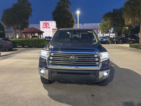 Used 2020 Toyota Tundra Limited w/ Limited Premium Package RWD image 5