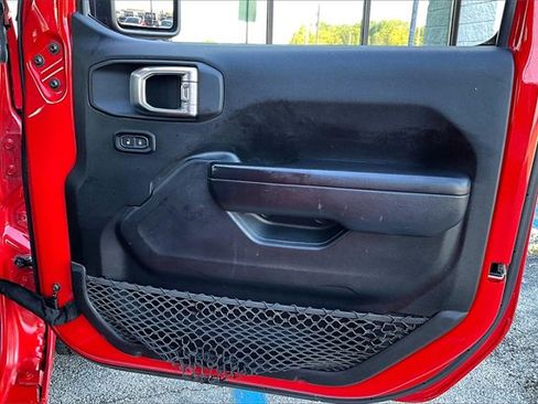 Used 2021 Jeep Gladiator Sport image 24