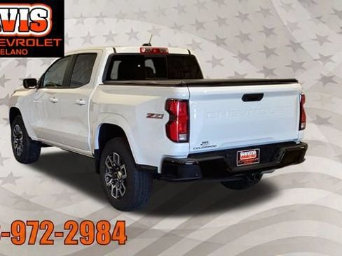 Used 2024 Chevrolet Colorado Z71 w/ Z71 Convenience Package 2 AWD/4WD image 4