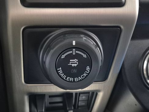 Used 2019 Ford F150 Platinum w/ Equipment Group 701A Luxury AWD/4WD image 20