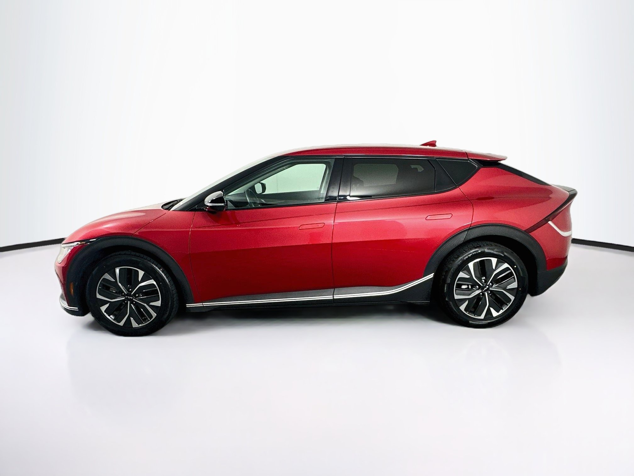 Used 2024 Kia EV6 Light RWD image 4