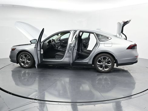 Used 2024 Honda Accord EX image 28
