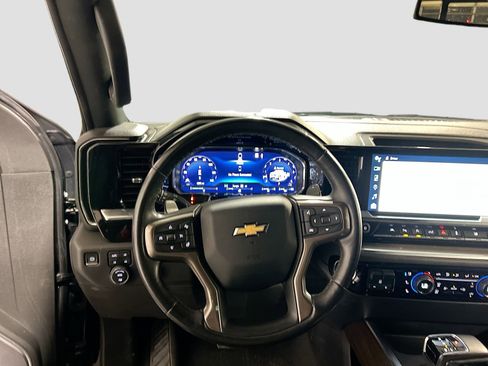 Used 2022 Chevrolet Silverado 1500 High Country w/ High Country Premium Package image 24