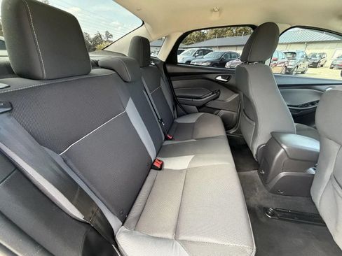 Used 2014 Ford Focus SE FWD image 16