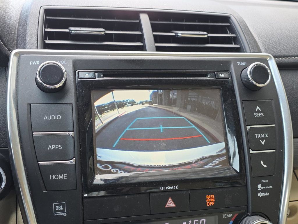 Used 2017 Toyota Camry XLE FWD image 12