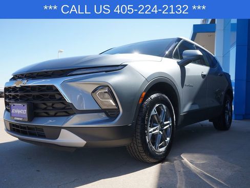 Used 2025 Chevrolet Blazer LT AWD/4WD image 4