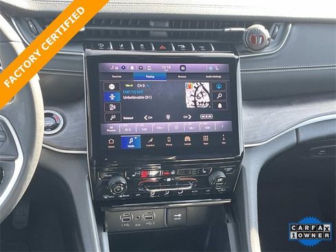 Certified 2024 Jeep Grand Cherokee Limited image 16