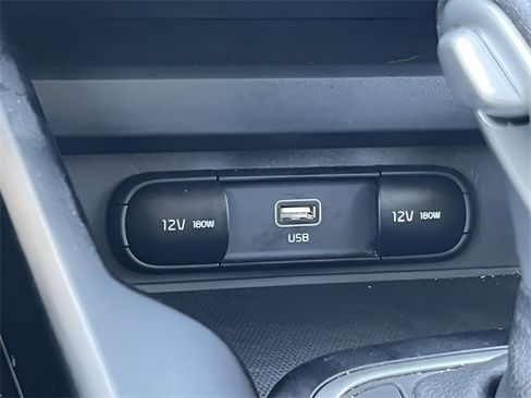 Used 2023 Kia Soul LX w/ LX Technology Package image 27