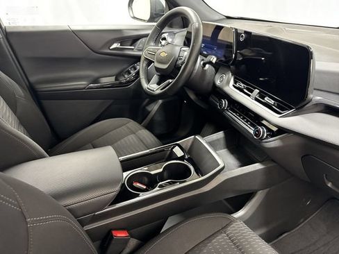 Certified 2025 Chevrolet Equinox LT w/ Safety and Technology Package FWD image 29