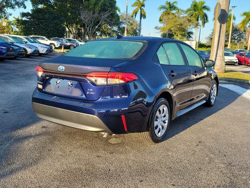 Used 2025 Toyota Corolla LE image 5