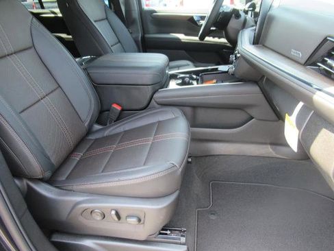 New 2025 Chevrolet Tahoe High Country image 10