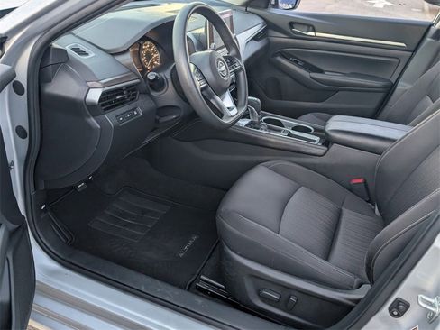 Used 2023 Nissan Altima 2.5 SV image 7