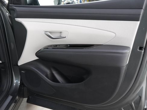 Certified 2026 Hyundai Tucson Limited AWD/4WD image 9