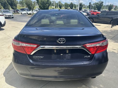 Used 2014 Toyota Camry SE FWD image 8