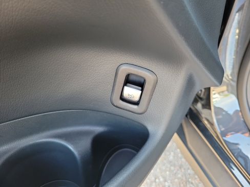 Certified 2022 Mercedes-Benz GLC 300 image 18