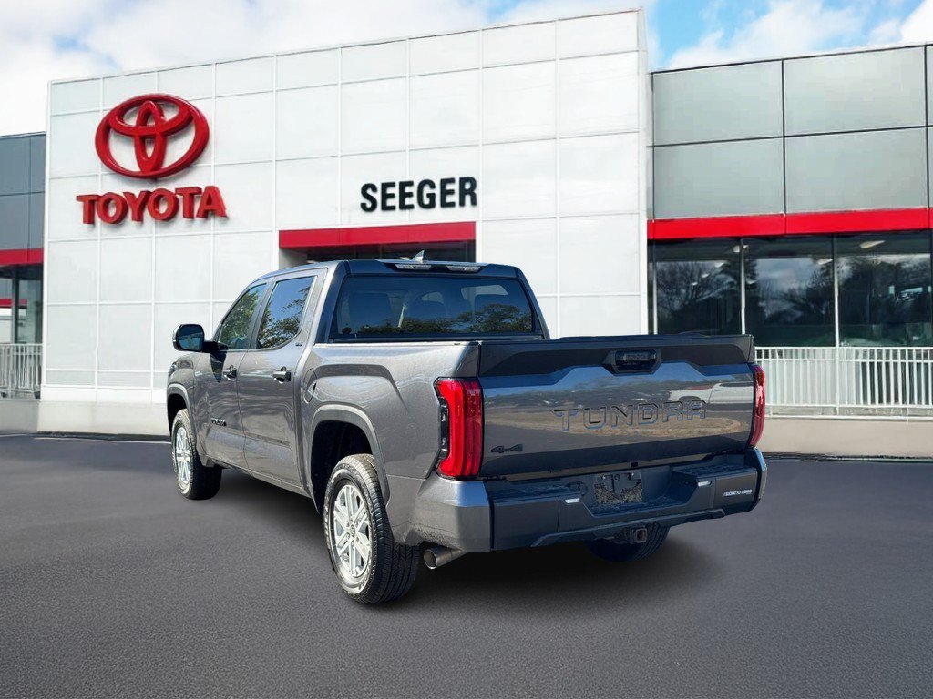 Used 2024 Toyota Tundra SR5 w/ SR5 Premium Package AWD/4WD image 7