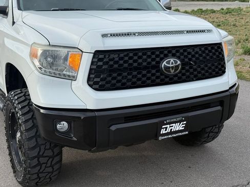 Used 2014 Toyota Tundra Limited w/ TRD Off Road Package AWD/4WD image 5