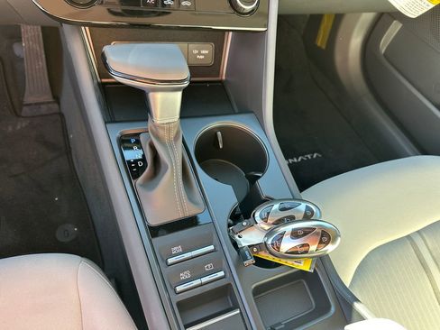 New 2025 Hyundai Sonata SE image 32