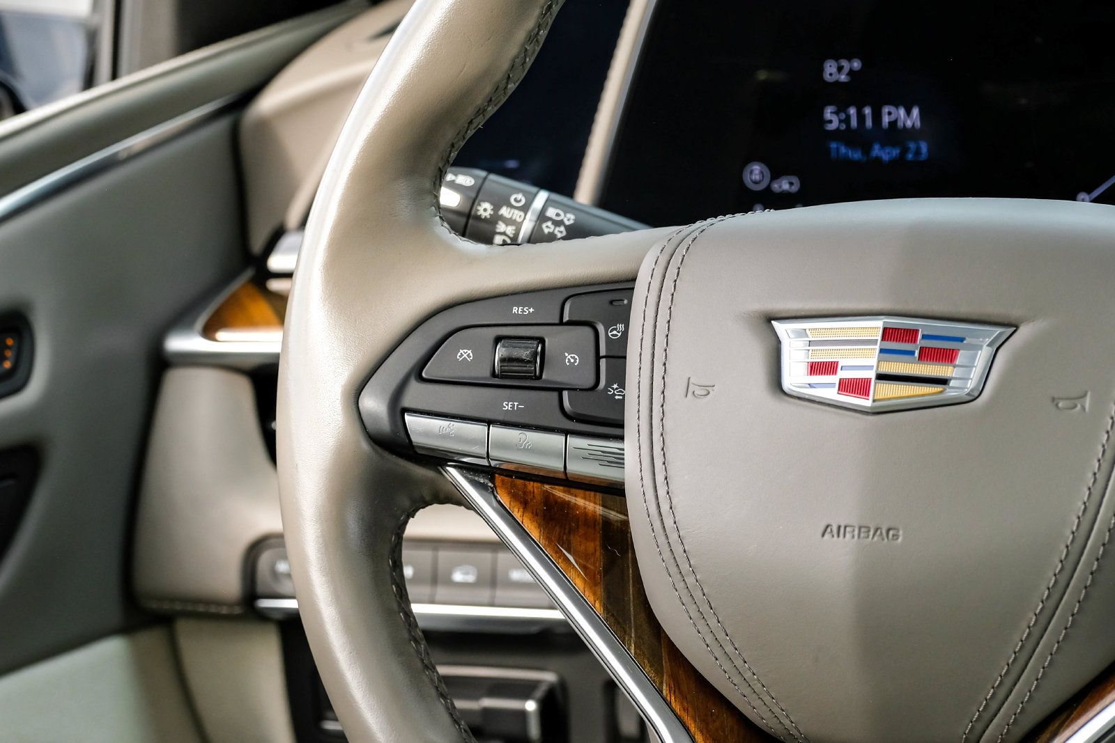 Used 2021 Cadillac Escalade Sport Platinum AWD/4WD image 18