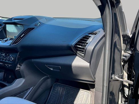 Used 2017 Ford Escape Titanium image 13