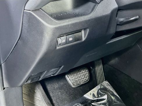 Used 2021 Toyota RAV4 LE w/ Carpet Mat Package (TMS) AWD/4WD image 10