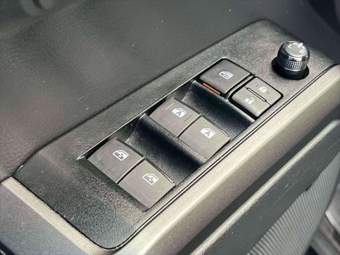 Certified 2023 Toyota Tacoma TRD Off-Road image 19