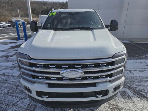 Used 2024 Ford F250 Platinum image 9