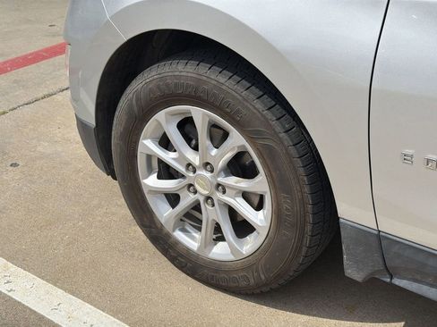 Used 2018 Chevrolet Equinox LT image 5