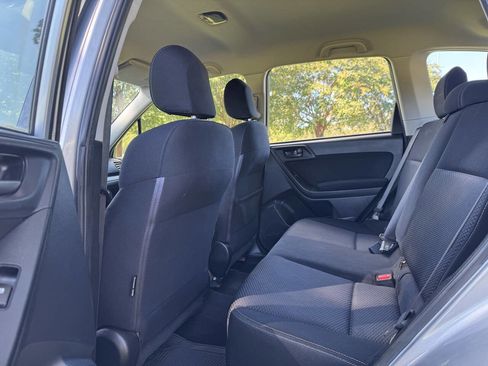 Used 2015 Subaru Forester 2.5i w/ Alloy Wheel Package image 16