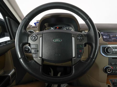 Used 2016 Land Rover LR4 HSE image 16