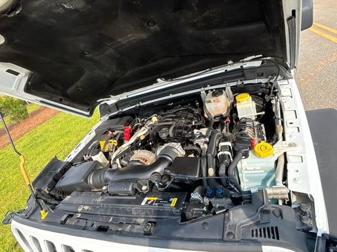 Used 2022 Jeep Gladiator Mojave w/ LED Lighting Group AWD/4WD image 17