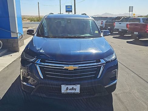 Used 2023 Chevrolet Traverse LT image 8