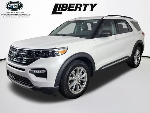 Used 2024 Ford Explorer XLT w/ Equipment Group 202A AWD/4WD image 7
