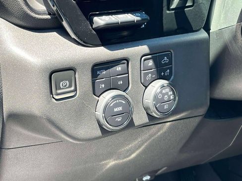 Certified 2023 Chevrolet Silverado 1500 ZR2 w/ Technology Package AWD/4WD image 29