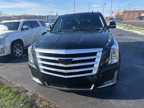 Used 2016 Cadillac Escalade Premium image 8
