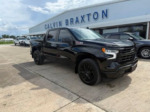 Used 2024 Chevrolet Silverado 1500 RST w/ Z71 Off-Road Package AWD/4WD image 2