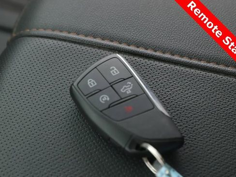 Used 2025 GMC Sierra 1500 AT4 w/ AT4 Premium Package image 3