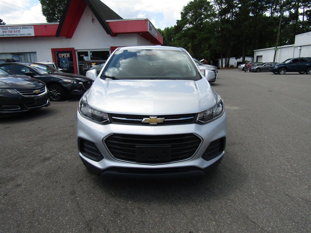 Used 2020 Chevrolet Trax LS w/ Tint and Cruise Package FWD image 2