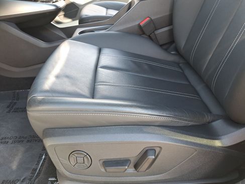 Used 2024 Audi Q4 e-tron Premium Plus image 32